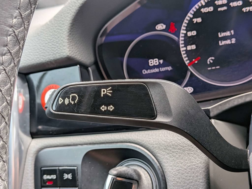 Used 2021 Porsche Cayenne Coupe AWD/4WD image 27