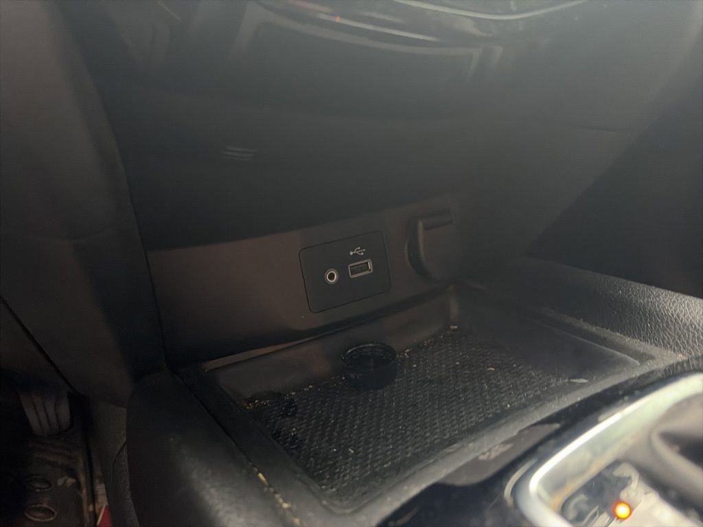 Used 2018 Nissan Rogue SV AWD/4WD image 17