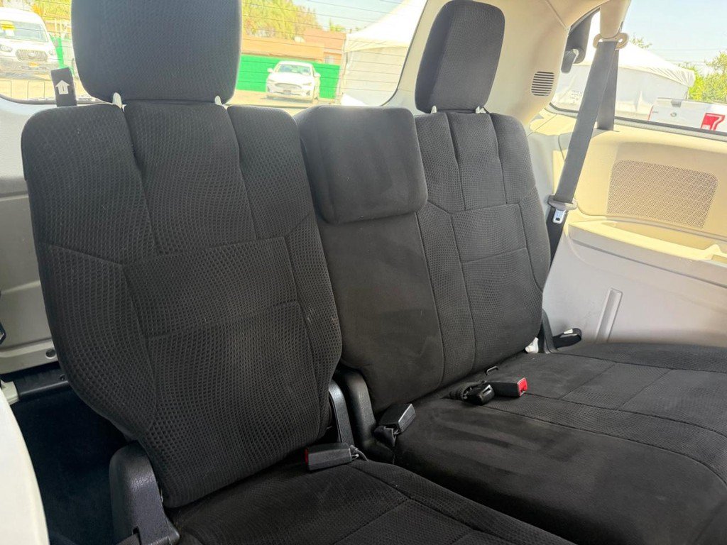 Used 2014 Dodge Grand Caravan SE w/ Quick Order Package 29E SE FWD image 35