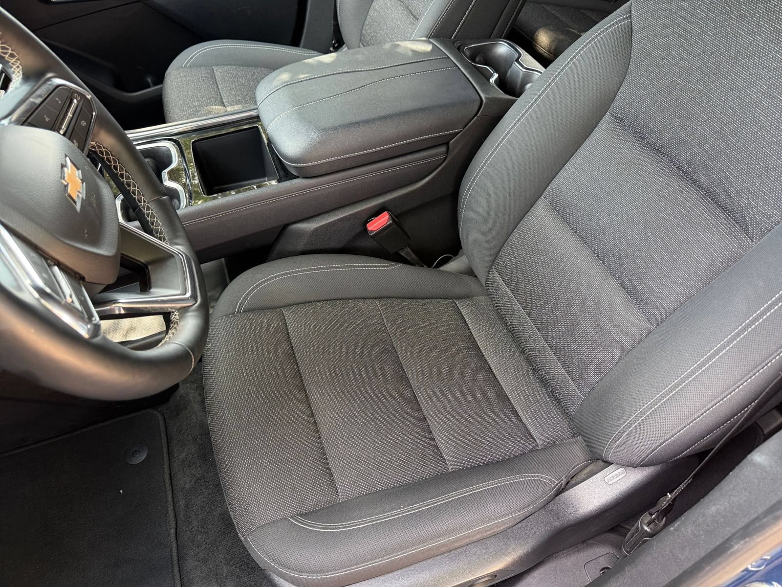 Used 2025 Chevrolet Traverse LT AWD/4WD image 39