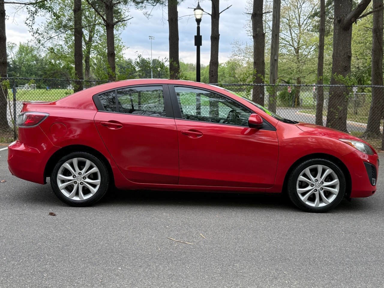 Used 2010 MAZDA MAZDA3 s Sport FWD image 4