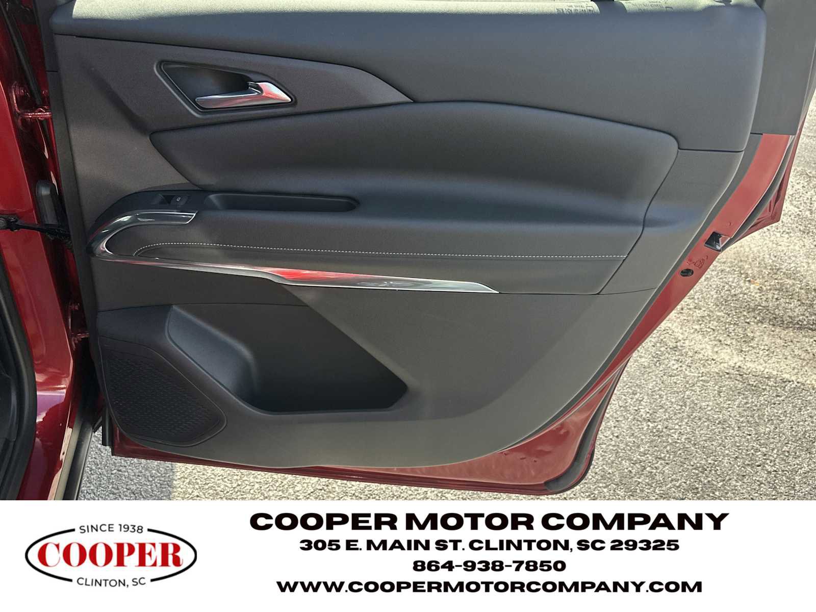 Used 2025 Chevrolet Traverse LT image 16