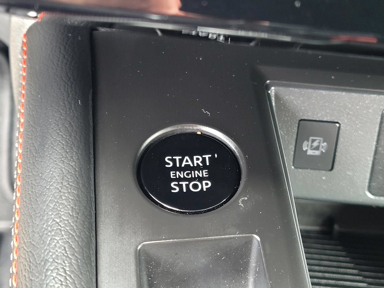 Used 2025 Nissan Kicks SR FWD image 27