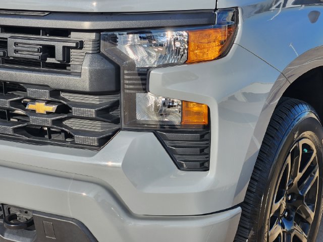 Used 2025 Chevrolet Silverado 1500 Custom RWD image 17