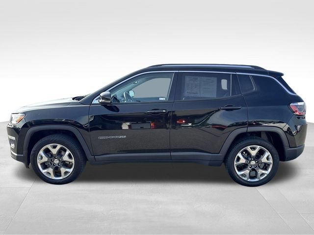Used 2018 Jeep Compass Limited w/ Navigation Group AWD/4WD image 2