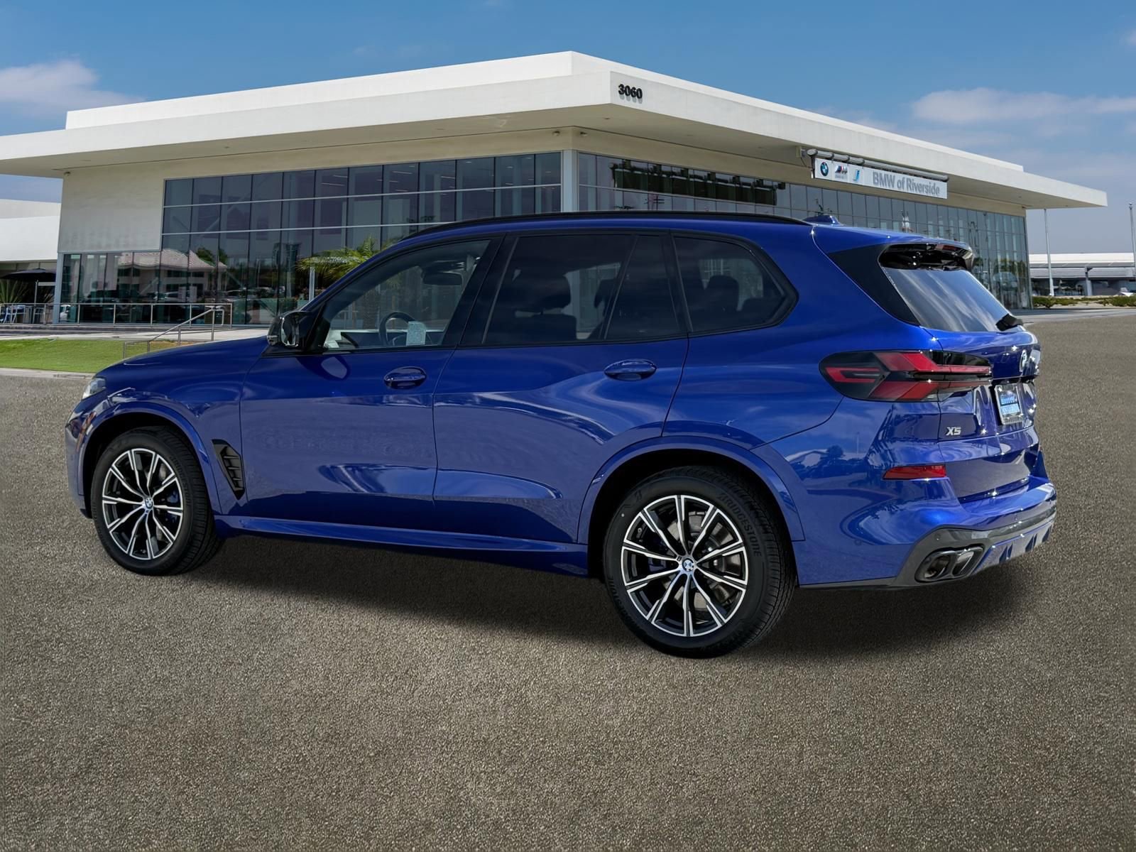 Used 2026 BMW X5 M60i image 8