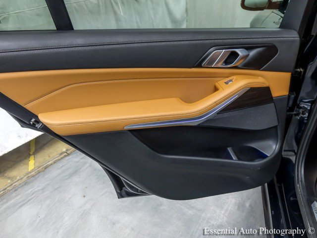 Used 2024 BMW X7 xDrive40i w/ M Sport Package image 27