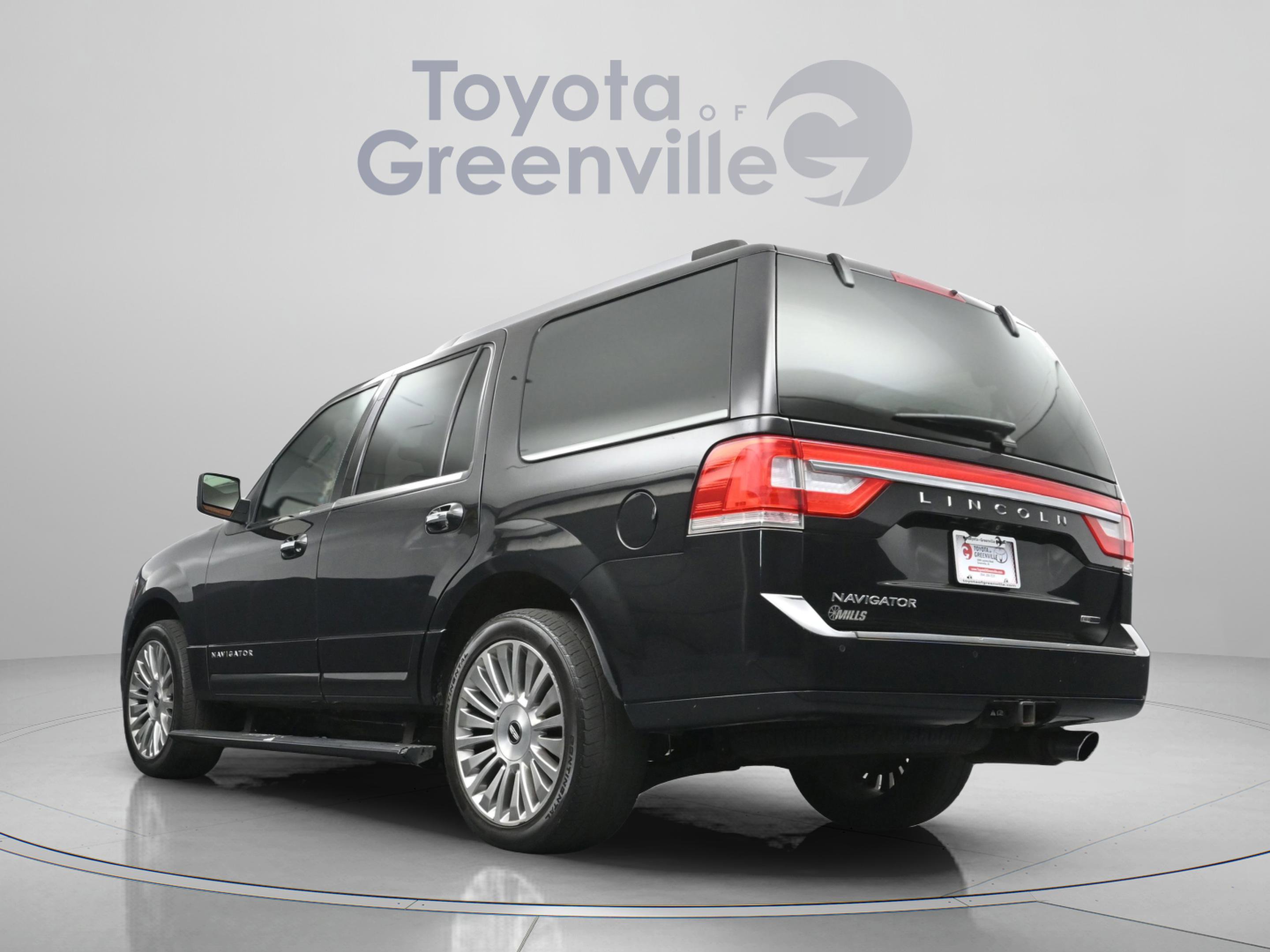 Used 2015 Lincoln Navigator 4WD image 9