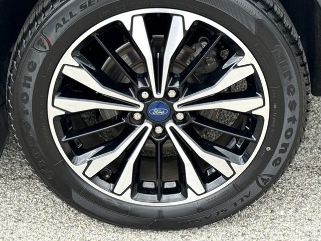 Used 2022 Ford Escape SE w/ SE Sport Appearance Package AWD/4WD image 10