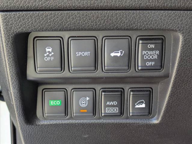 Used 2015 Nissan Rogue SV w/ SV Premium Package AWD/4WD image 12