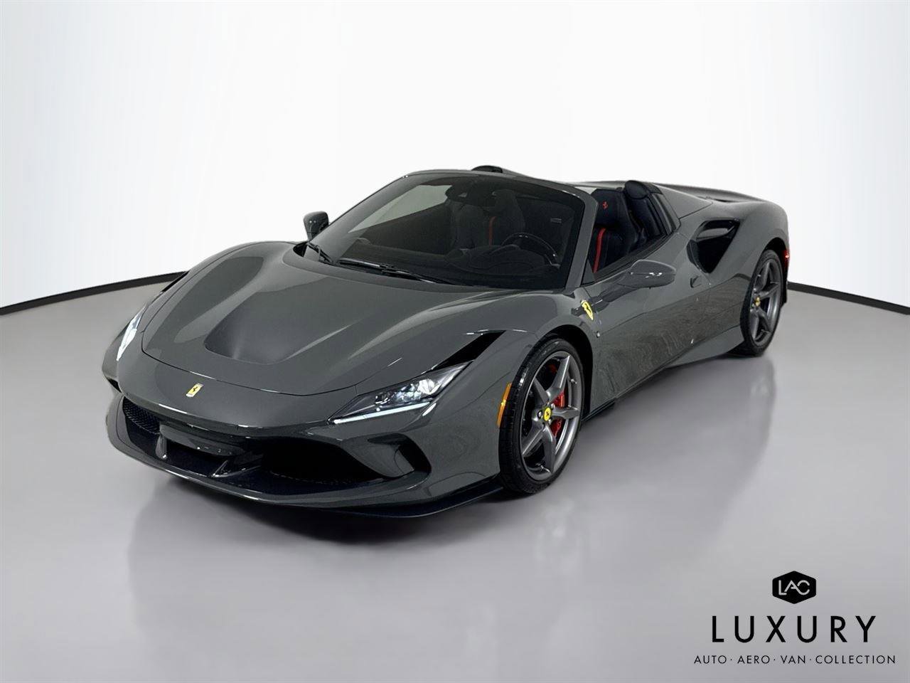 Used 2021 Ferrari F8 Tributo image 3