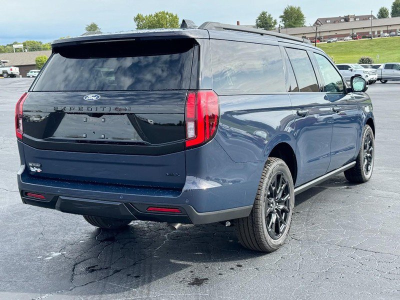 New 2027 Ford Expedition Max Platinum AWD/4WD image 3