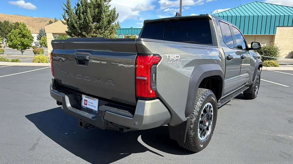 Used 2024 Toyota Tacoma TRD Off-Road w/ TRD Off Road Premium Package AWD/4WD image 3