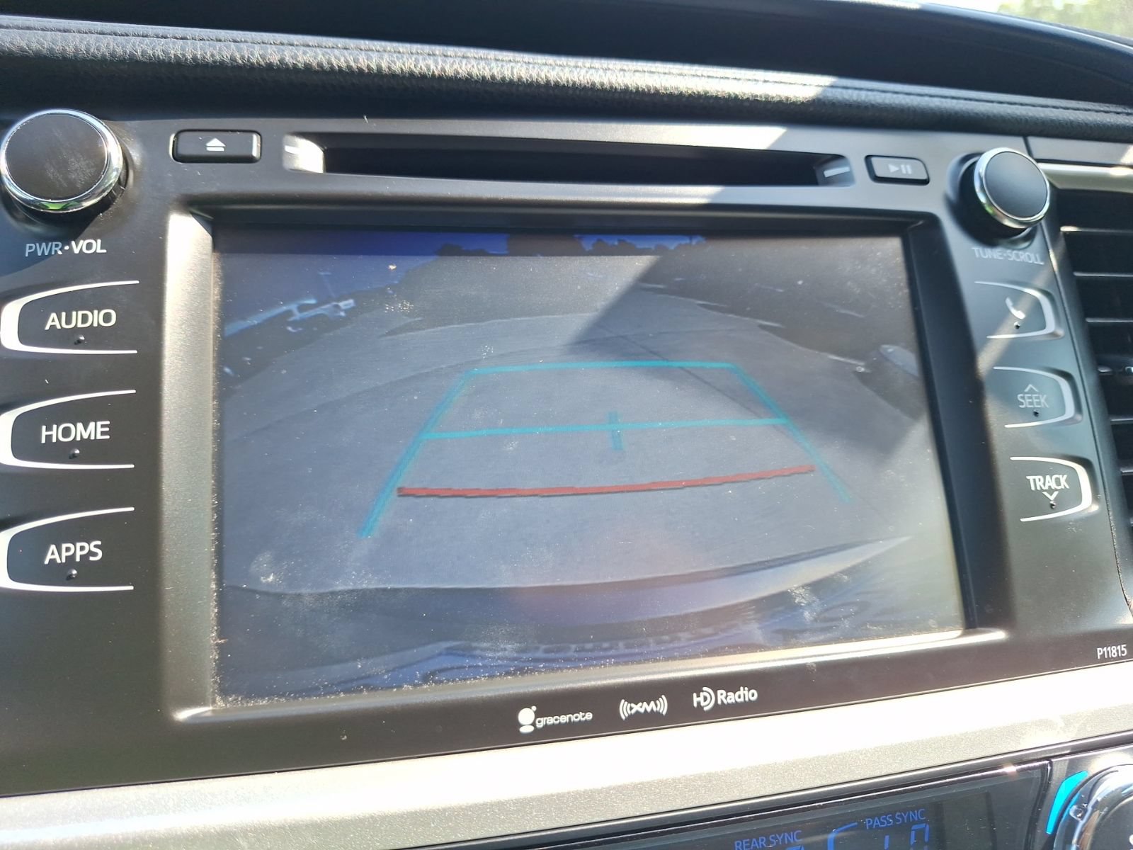 Used 2019 Toyota Highlander Plus FWD image 25