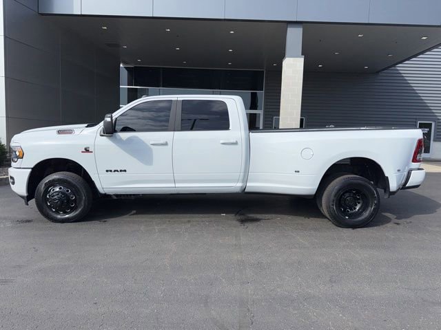 Used 2024 RAM 3500 Big Horn w/ Night Edition AWD/4WD image 5