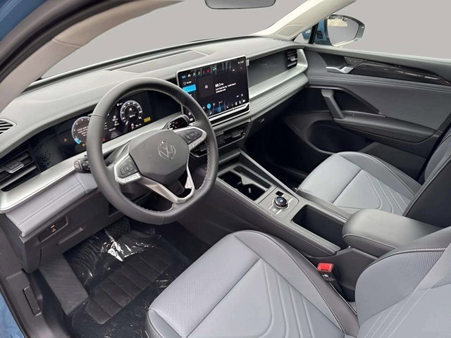 New 2026 Volkswagen Tiguan SE image 8