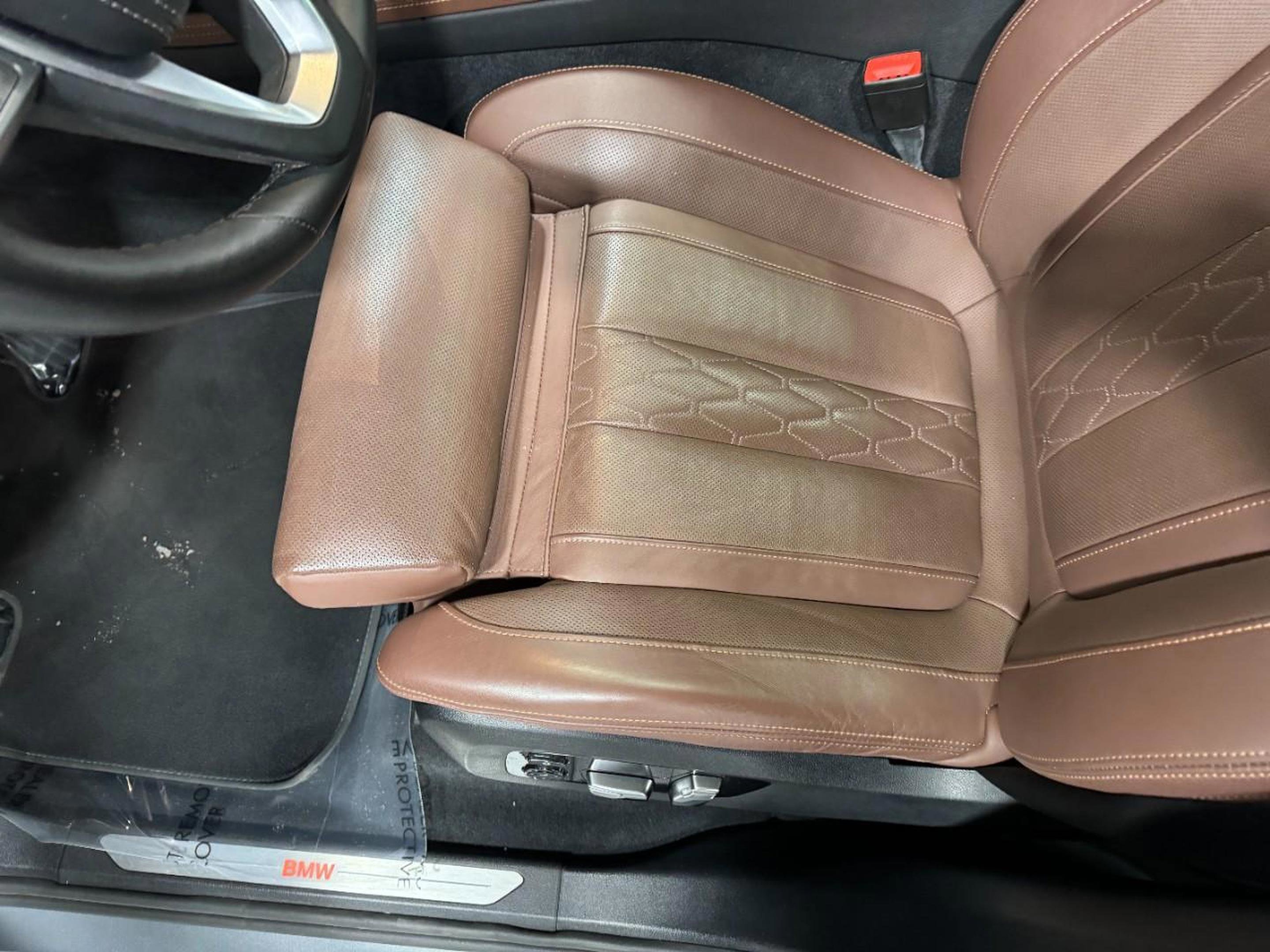 Used 2025 BMW X7 xDrive40i image 31