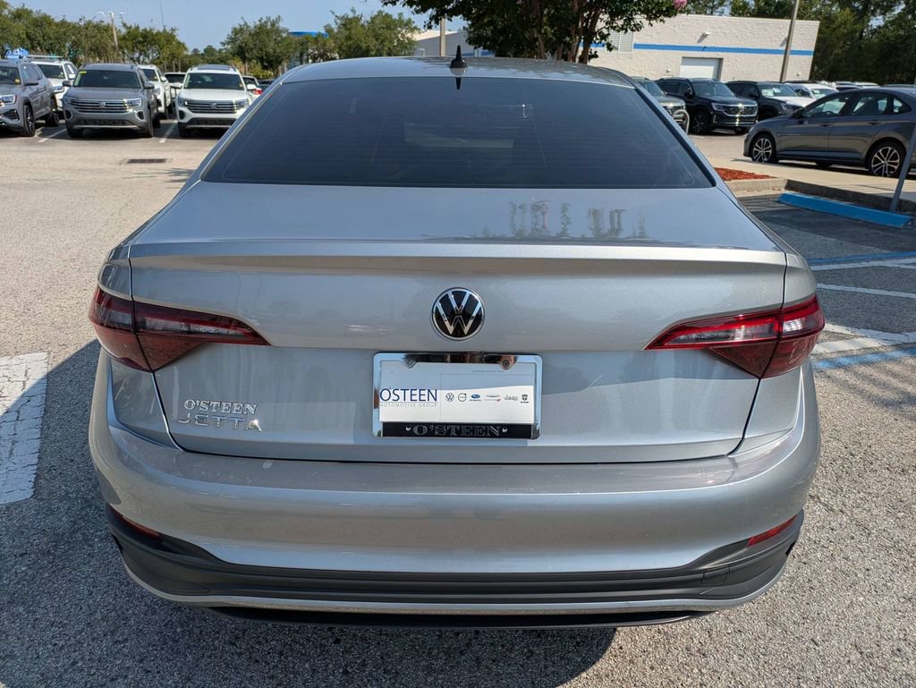 Certified 2023 Volkswagen Jetta S FWD image 5