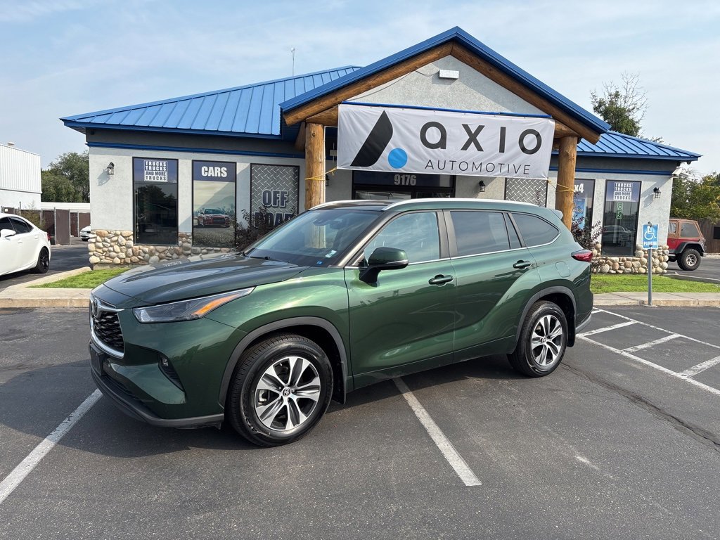Used 2023 Toyota Highlander XLE