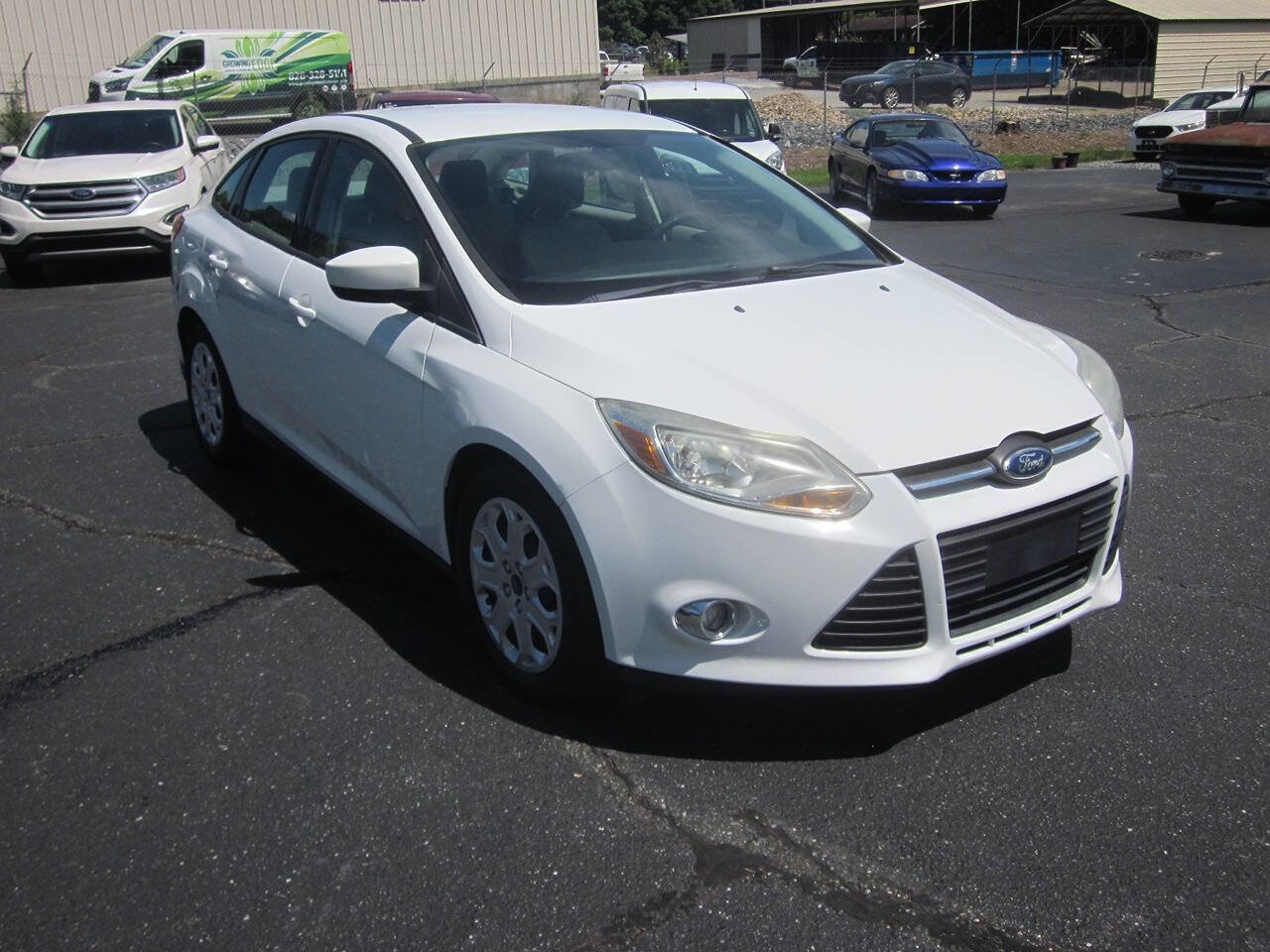 Used 2012 Ford Focus SE FWD image 4