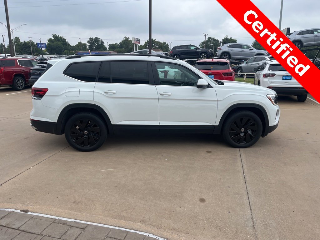 Used 2025 Volkswagen Atlas SE image 4