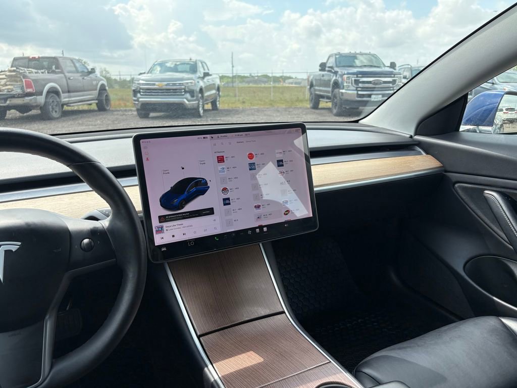 Used 2019 Tesla Model 3 Standard Range Plus image 18