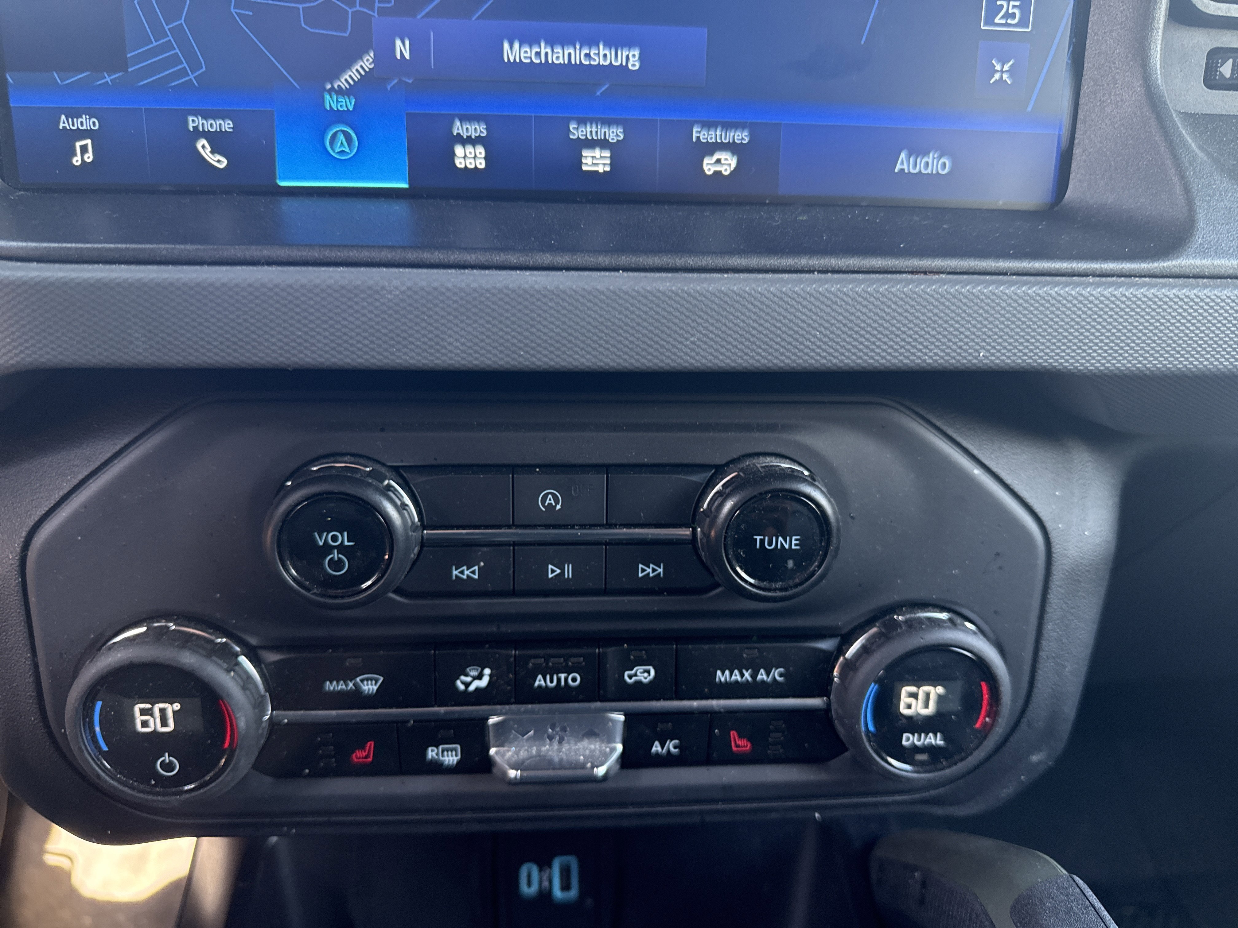 Used 2024 Ford Bronco Everglades image 23