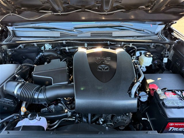 Used 2022 Toyota Tacoma Limited image 22