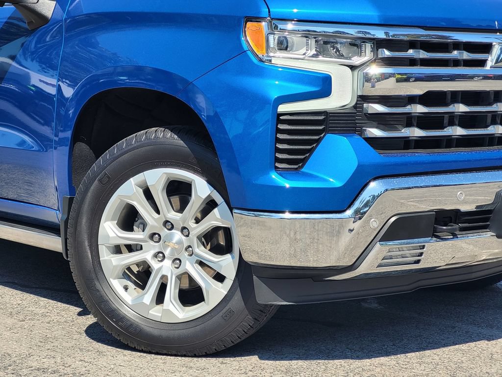 Used 2022 Chevrolet Silverado 1500 LTZ w/ LTZ Premium Package AWD/4WD image 4
