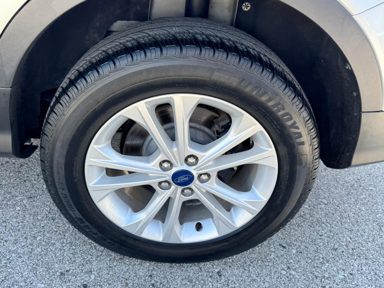 Used 2018 Ford Escape SE w/ SE Sync 3 Package image 7