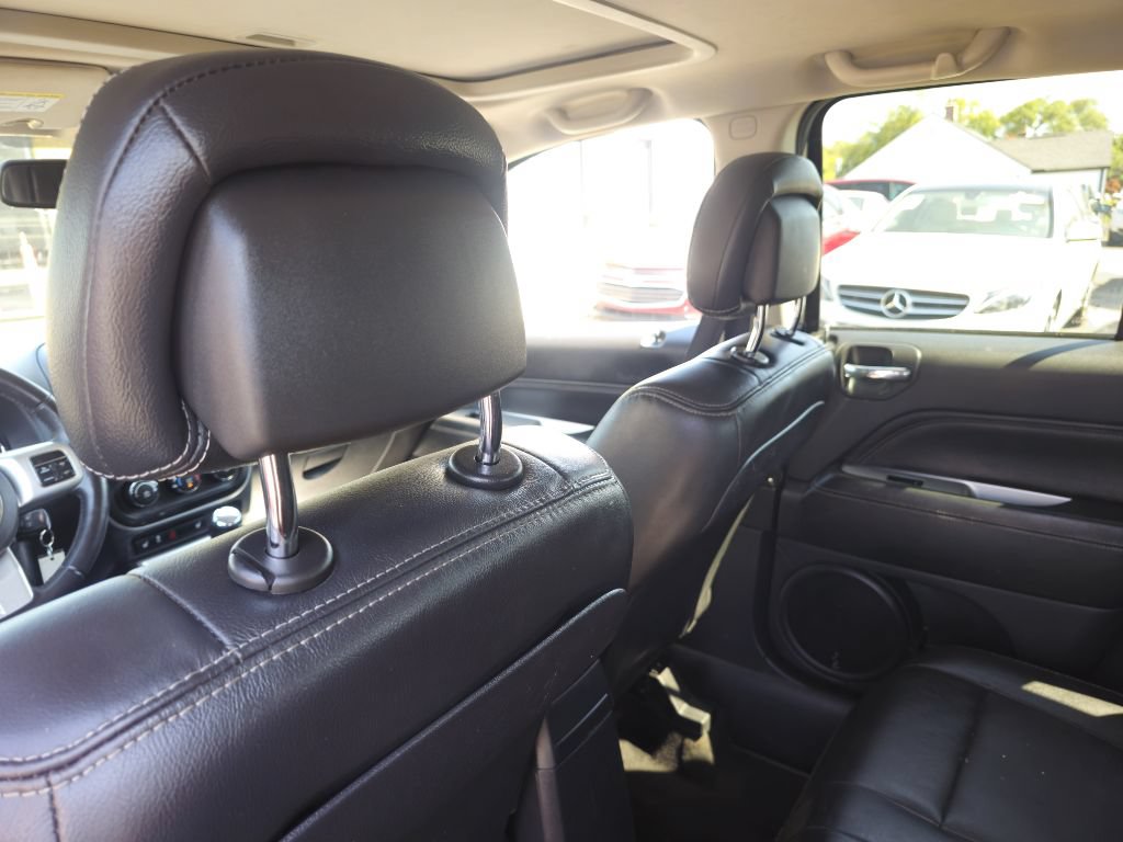 Used 2017 Jeep Compass High Altitude FWD image 42