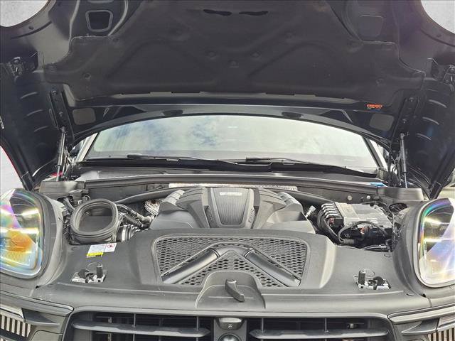 Used 2023 Porsche Macan S AWD/4WD image 30