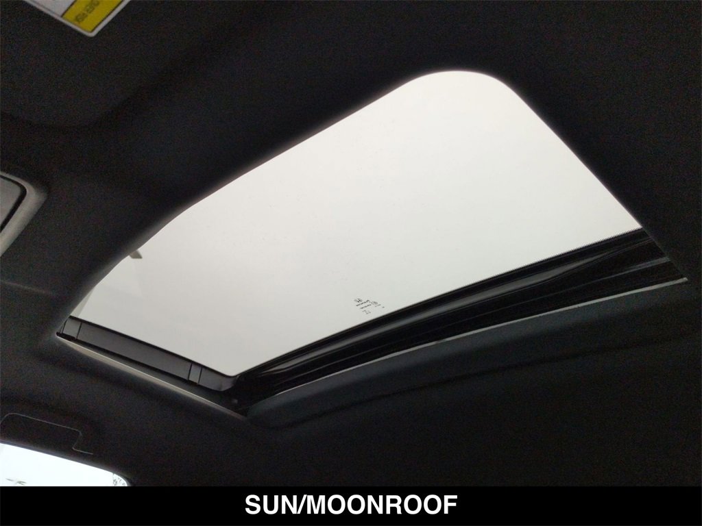 Used 2025 Honda Passport EX-L image 2