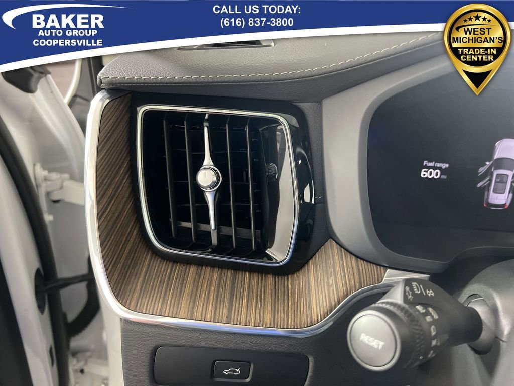 Used 2023 Volvo XC60 B6 Ultimate image 18