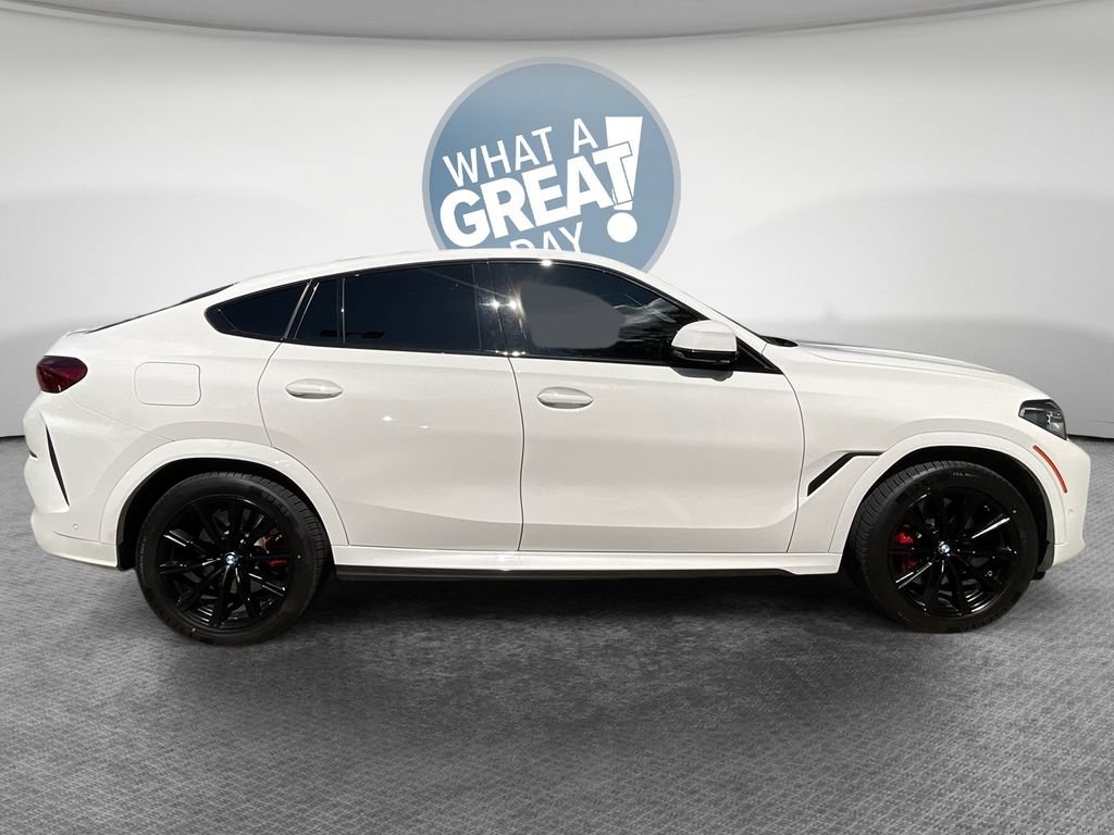 Used 2021 BMW X6 M50i w/ Executive Package AWD/4WD image 2