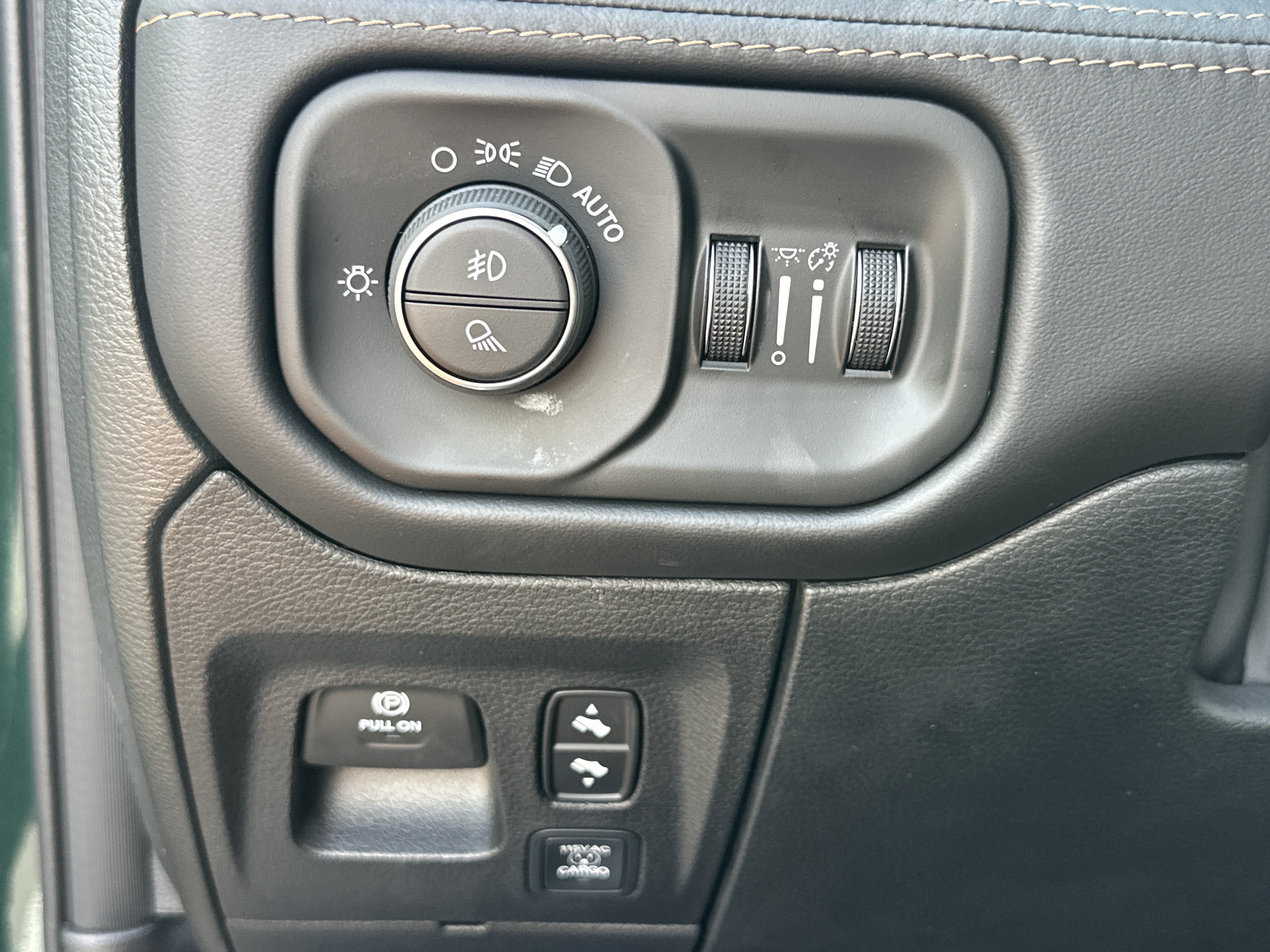 New 2027 RAM 1500 Tungsten AWD/4WD image 13