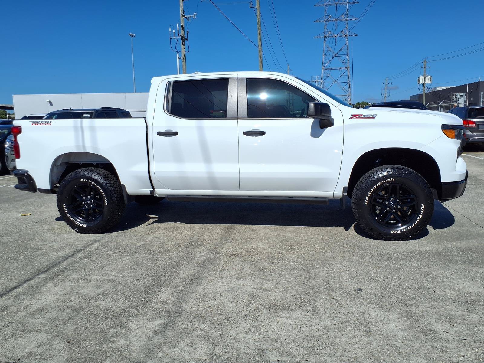 Used 2022 Chevrolet Silverado 1500 Custom Trail Boss AWD/4WD image 25