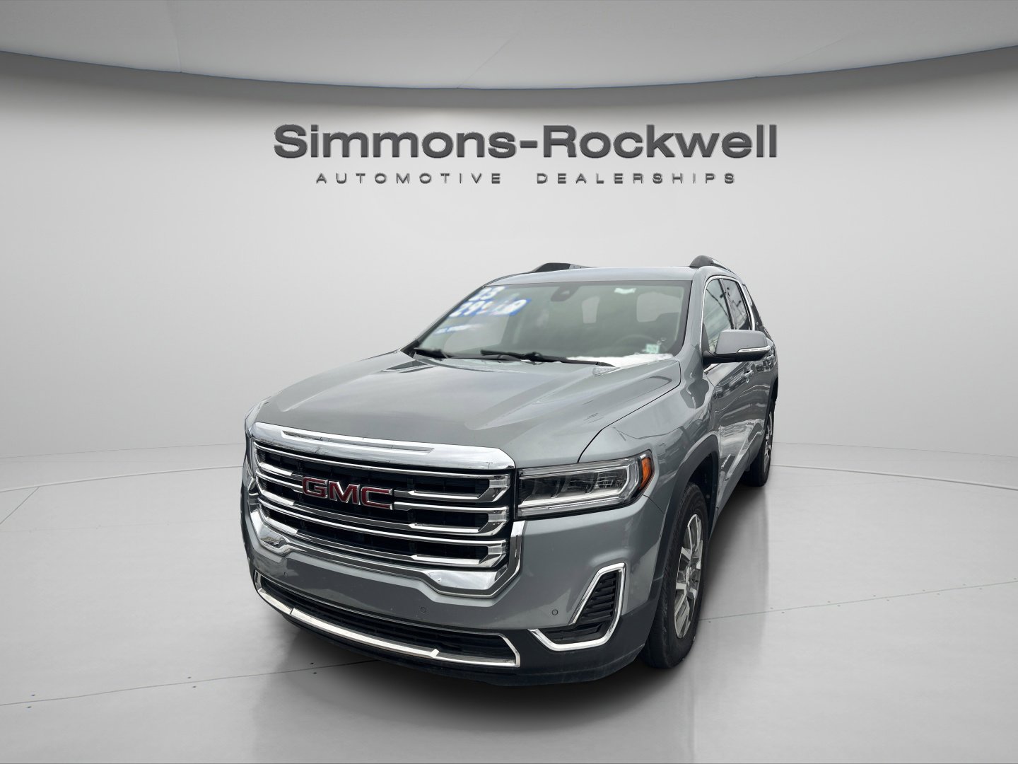 Used 2023 GMC Acadia SLE w/ Driver Convenience Package image 3