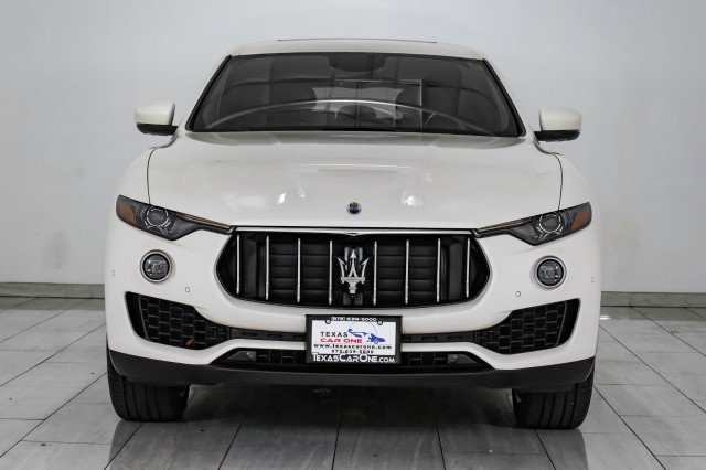 Used 2018 Maserati Levante image 3