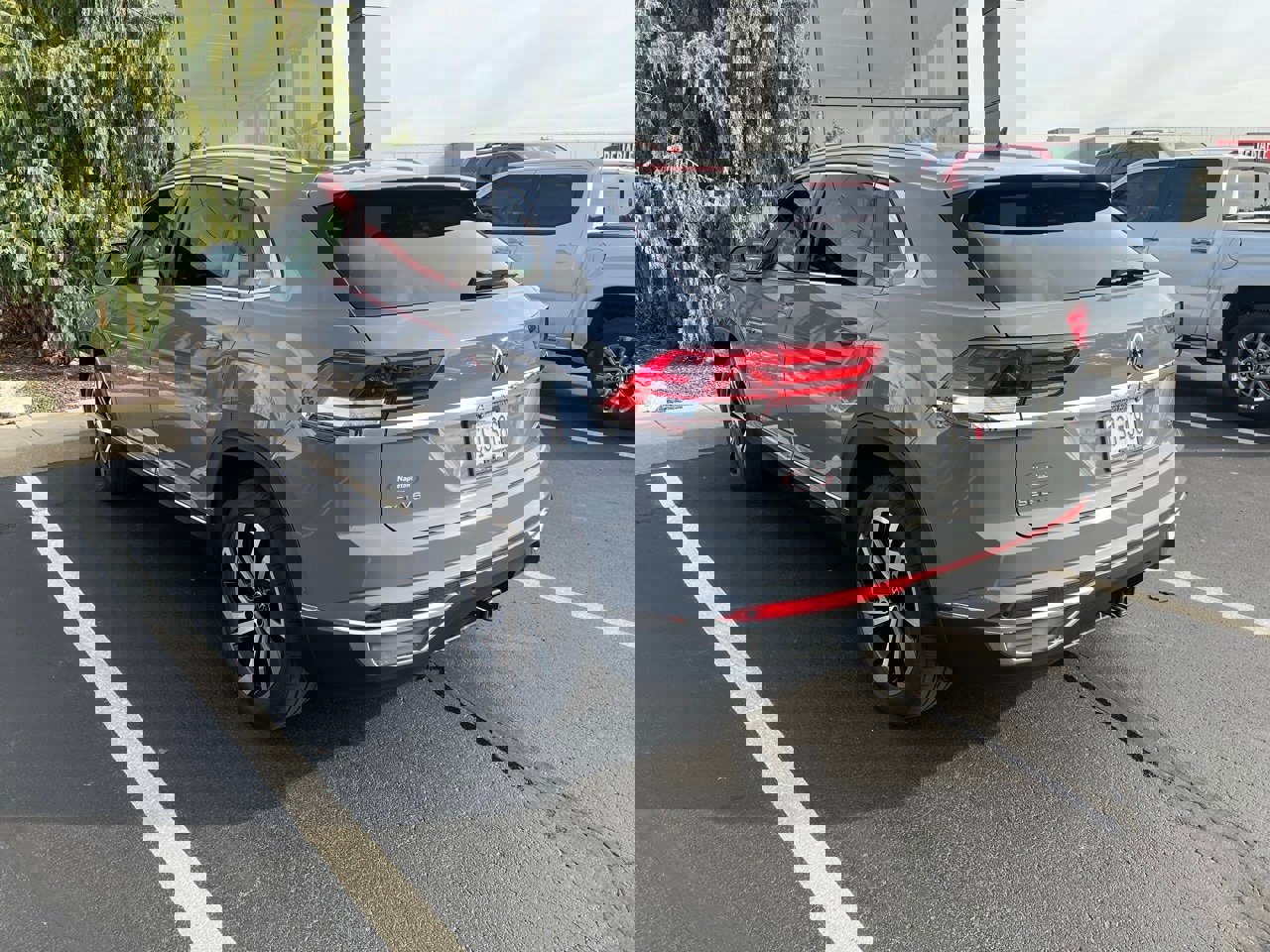 Used 2021 Volkswagen Atlas Cross Sport SEL Premium image 4