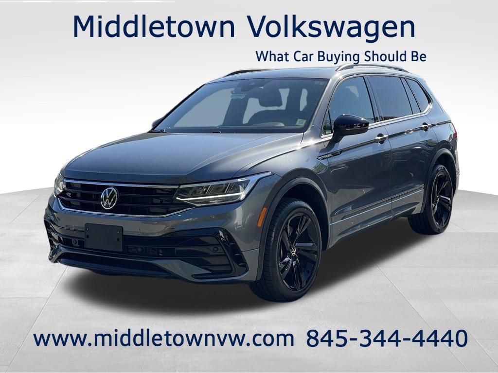 Used 2024 Volkswagen Tiguan SE R-Line