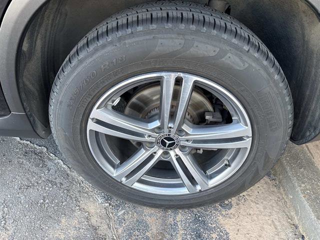 Used 2021 Mercedes-Benz GLC 300 4MATIC image 7