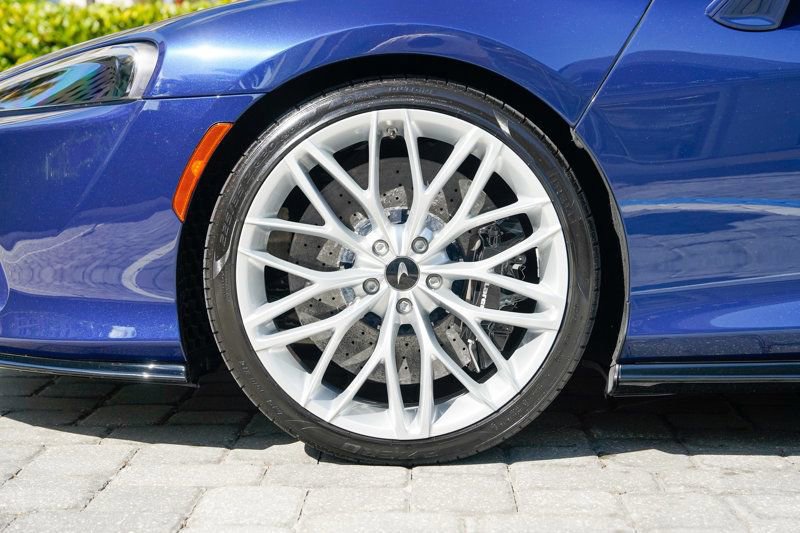 Used 2023 McLaren GT image 14