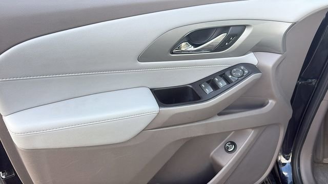 Used 2020 Chevrolet Traverse LT AWD/4WD image 19