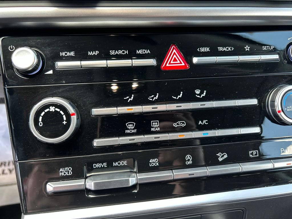 Used 2024 Hyundai Santa Fe SE AWD/4WD image 18