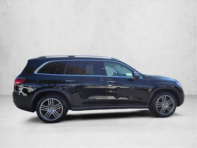 Certified 2026 Mercedes-Benz GLS 450 4MATIC image 4