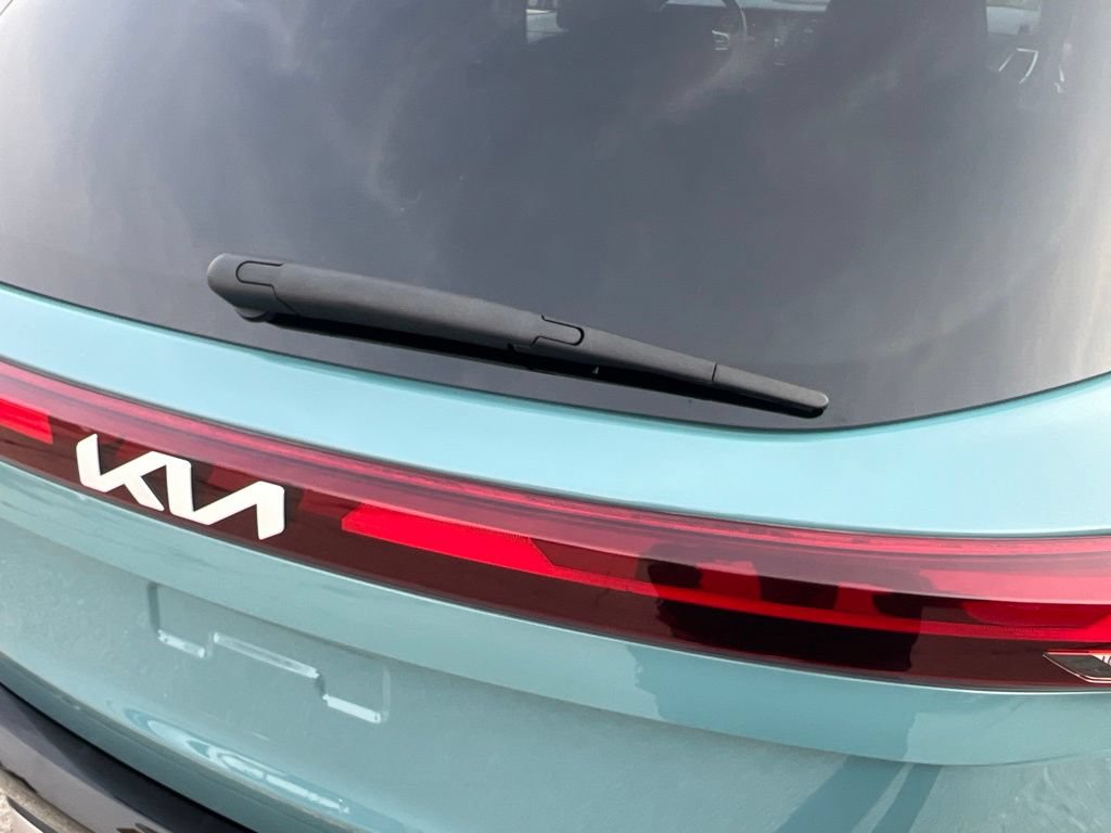 Certified 2024 Kia Seltos SX w/ SX Sunroof Package AWD/4WD image 37