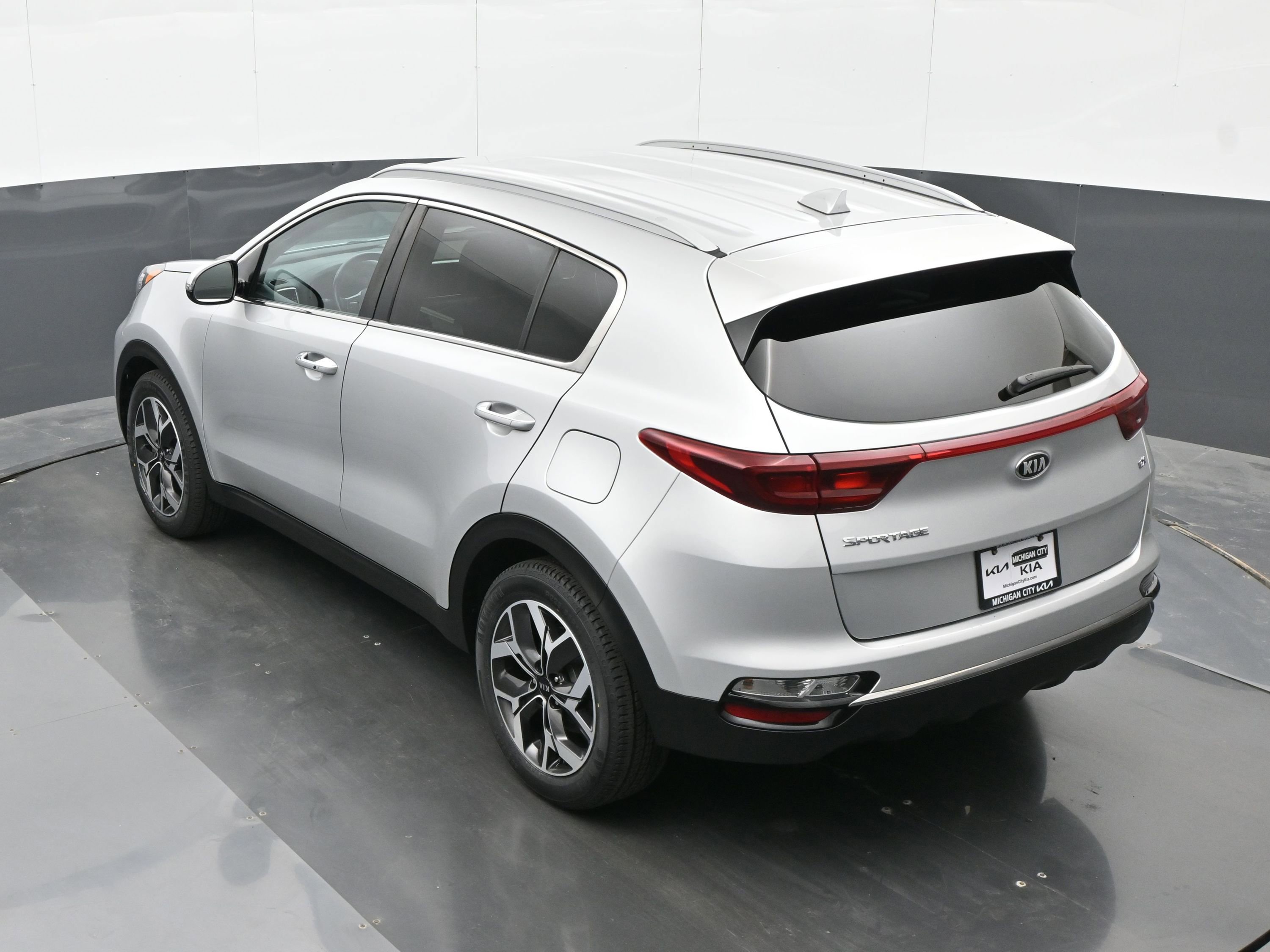 Used 2020 Kia Sportage EX FWD image 29