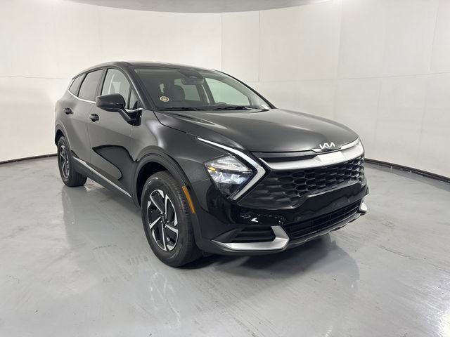 Used 2023 Kia Sportage LX AWD/4WD image 3