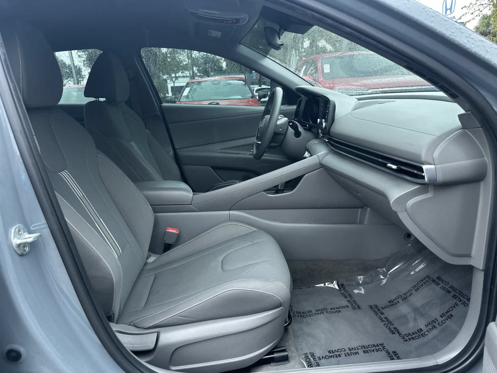 Used 2023 Hyundai Elantra SEL FWD image 17